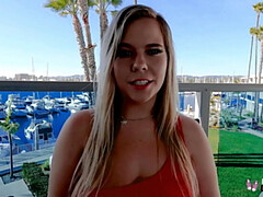 Entrevista, Tetas grandes, Rubia, Tetona, Estilo perrito, Puta, Adolescente, Tetas
