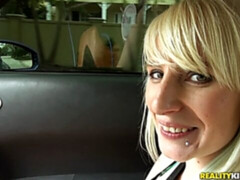 Grosser arsch, Grosser schwanz, Grosse titten, Blondine, Blasen, Hundestellung, Milf, Pov