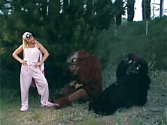 18 jaar, Grote kont, Grote lul, Grote mammen, Hondjeshouding, Dubbele penetratie, Mager, Tiener