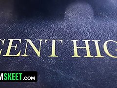 18 ans, 2 femmes 1 homme, Hd, Mamelons bombés, Élève, Professeur, Adolescente, Plan cul à trois