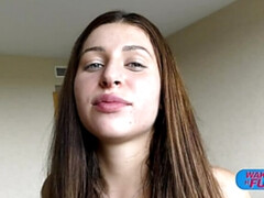 Anal, Garce, Sucer une bite, Brunette brune, Tir de sperme, Hôtel, Léchez, Nue