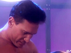 Gros seins, Plantureuse, Gorge profonde, Mère que j'aimerais baiser, Mamelons, Orgasme, Chatte, Nénés