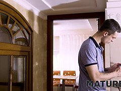 Braunhaarige, Behaart, Hd, Reif, Muschi, Schlaffe titten, Stiefmutter, Spielzeuge