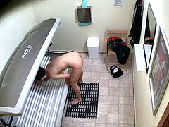 Short-hair, hiddencam, bareness