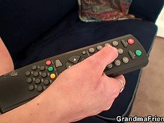 Checa, Penetracion con dedos, Abuelita, Lamidas, Maduro, Mamá, Gritar, Trio