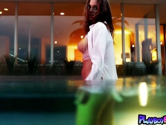 18 ans, Gros seins, Brunette brune, Lingerie, De plein air, Softcore, Solo, Adolescente