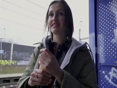 Cul, Brunette brune, Tir de sperme, Cuir, Russe, Fumer, Serré, Train