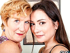 18 jahre, Grosser arsch, Grosse titten, Fingern, Lingerie, Milf, Muschi, Rasiert