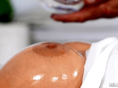 Gros seins, Sucer une bite, Plantureuse, Européenne, Pieds, Léchez, Massage, Mère que j'aimerais baiser