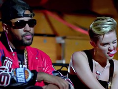 Большие сиськи, Знаменитости, Европейки, Мастурбация