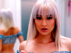 浴室, ブロンド, 指いじり, 目瞪口呆, 淫乱熟女, 剃毛, ガリガリ, 一人