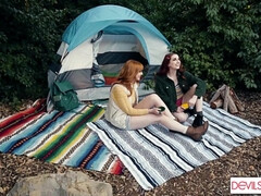 Tetona, Fetiche, Penetracion con dedos, Penetracion con puños, Sexo duro, Al aire libre, Chorro, Tetas