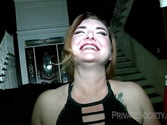 アナル, ぽちゃ, 気狂い, 異人種間, ヤリマン, 三人, オッパイの, 濡れ