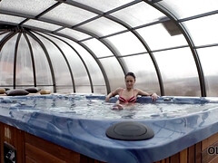 Mamada, Morena, Checa, Penetracion con dedos, Maduro, Piscina, Coño, Adolescente