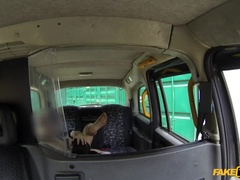 Blasen, Auto, Hundestellung, Fingern, Im freien, Muschi, Arsch lecken, Hintern versohlen