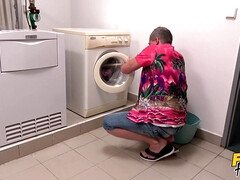 Жопа, Язык в попке, Брюнетки, Сперма на лице, Ноги, Джинсы, На природе, Пирсинг