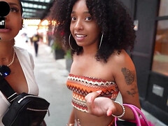 Gros seins, Noire, Plantureuse, Seins naturels, Pov, Réalité, Plan cul à trois, Nénés