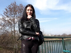 Amateur, Brunette brune, Seins naturels, De plein air, Pov, Public, Russe, Nénés