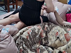 Leie, Betrug, Gehörnter ehemann, Hausfrau, Masturbation, Schlampe, Flotter dreier, Ehefrau