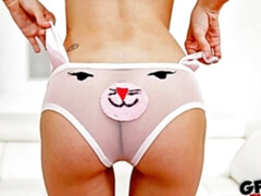 Incroyable, Cul, Sucer une bite, Brunette brune, En levrette, Pov, Rasée, Adolescente