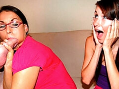 Blondine, Blasen, Cfnm, Sperma im mund, Spermaladung, Brille, Mutti, Jungendliche (18+)