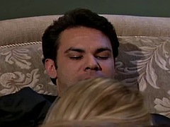 Gros seins, Blonde, Sucer une bite, Tir de sperme, Branlette thaïlandaise, Hard, Pute, Nénés