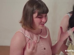 Leie, Flotter vierer, Deutsch, Hardcore, Hd, Natürlichen titten, Nackt, Piercing