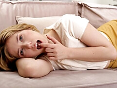 18 ans, Amateur, Gros cul, Gros seins, Gode, Solo, Adolescente, Jouets