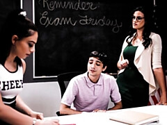 Culo grande, Verga grande, Mamada, Morena, Estilo perrito, Tetas naturales, Adolescente, Tetas