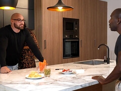 Grote kont, Grote mammen, Bruinharig, Hardcore, Ondergoed, Pornster, Kut duiken, Tieten likken