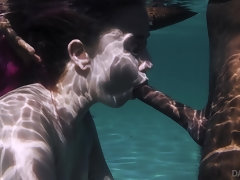 69, Incroyable, Noire, Sucer une bite, Tir de sperme, Hard, Interracial, Mouillée