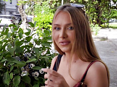 18 ans, Gros seins, Sucer une bite, En levrette, Mamelons, De plein air, Pov, Chatte