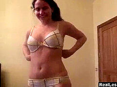 Amateur, Casero, Lesbiana, Afeitado