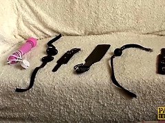 デカチン, イギリス人, 巨乳な, フェティッシュ, Hd, 人妻の, 奴隷, おもちゃ