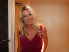 Grosser arsch, Grosse titten, Blasen, Handjob, Hardcore, Lecken, Milf, Titten