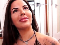 Derrière les coulisses, Gros cul, Grosse bite, Gros seins, Sucer une bite, En levrette, Mère que j'aimerais baiser, Pov