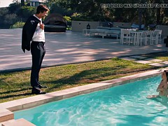 Брюнетки, Застукали, Кончили внутрь, Секс без цензуры, Бассейн