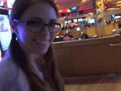 Amateur, Cuarto de baño, Vestido, Novia, Gafas, Tacones, Pov, Falda