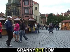 Grosse titten, Blasen, Braunhaarige, Geile alte tussi, Milf, Mutti, Realität, Schreiend