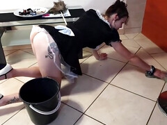 Brunette brune, Fétiche, Hd, Petite femme, Pisser, Esclave, Nénés, Sous la jupe