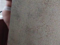 素人, ブロンド, 捕まる, 熟年, 淫乱熟女, パンティ, 義母, スカートのぞき