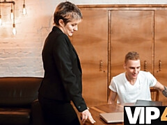 18 jaar, Harig, Hd, Rijpe lesbienne, Russisch, Kousen, Lerarin