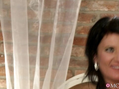 Schwarz, Blasen, Braunhaarige, Behaart, Lecken, Milf, Piercing, Muschi