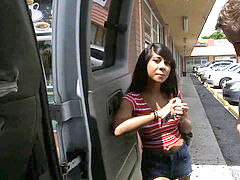 18 ans, Amateur, Sucer une bite, Brunette brune, Argent, Réalité, Adolescente, Pute