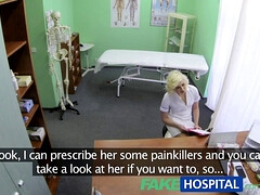 Tetona, Checa, Médico, Fetiche, Penetracion con dedos, Lesbiana, Lamidas, Enfermera