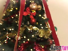 Nikki Capone's Christmas present: Santa bangs her big tits under the Christmas tree