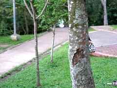 Colombiana de grandes tetas es captada en parque se deja follar - Brunette